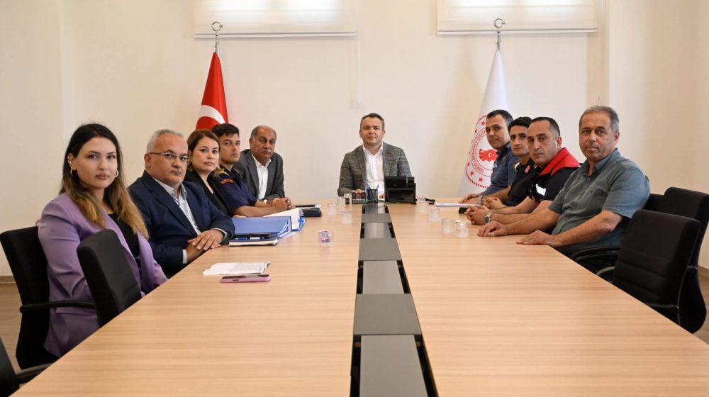 YUMURTALIK’TA TURİZM TOPLANTISI YAPILDI: ”TURİZMCİLER NEDEN DIŞARIDA KALDI?”