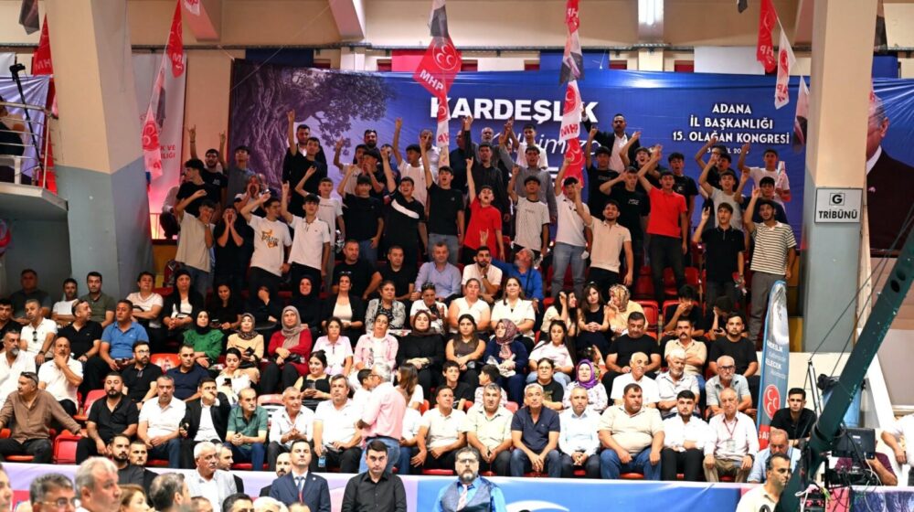 MHP Adana’da 57 yıl sonra aynı salonda: Hakan Yıldırım güven tazeledi